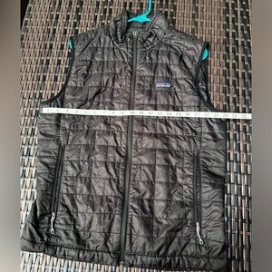 Patagonia Nano Puff Vest in Black Size M